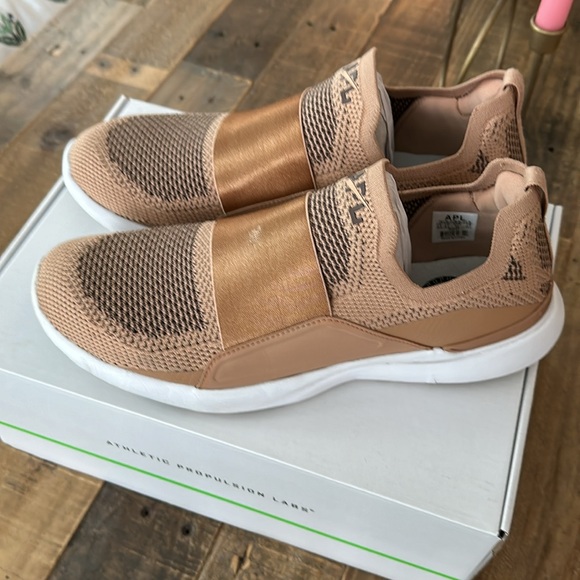 APL Techloom Bliss - Caramel/Chocolate/White - 10.5 - Picture 2 of 5